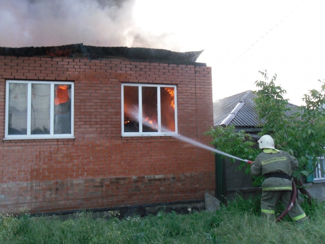 Пожар в частном доме в Чертковском районе